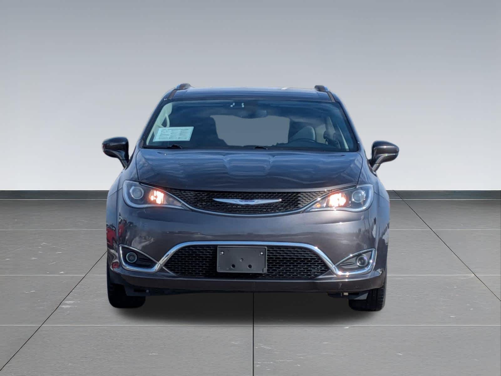 Thumbnail: 2020 Chrysler Pacifica - 8
