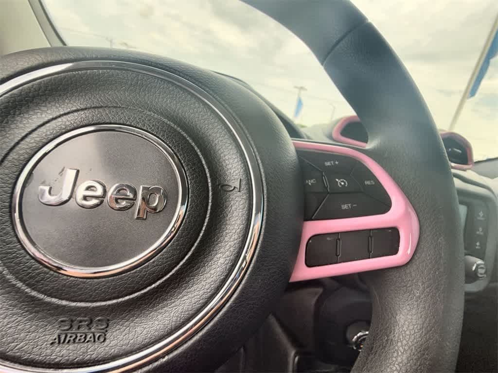 Thumbnail: 2019 Jeep Renegade - 23