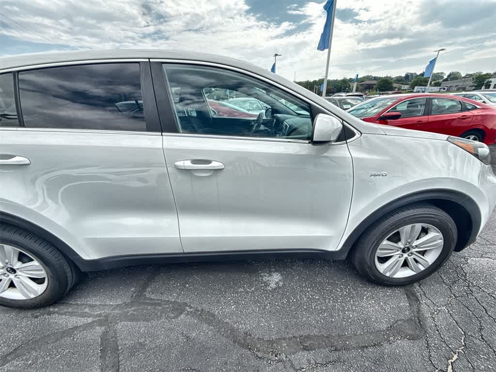 Thumbnail: 2017 Kia Sportage - 8