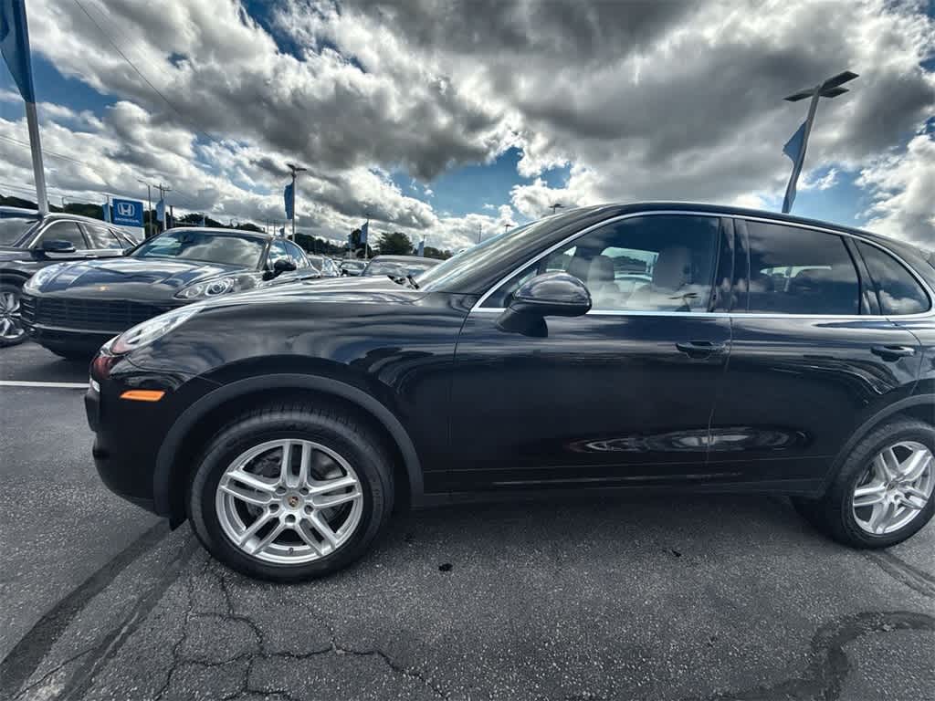 Thumbnail: 2016 Porsche Cayenne - 3