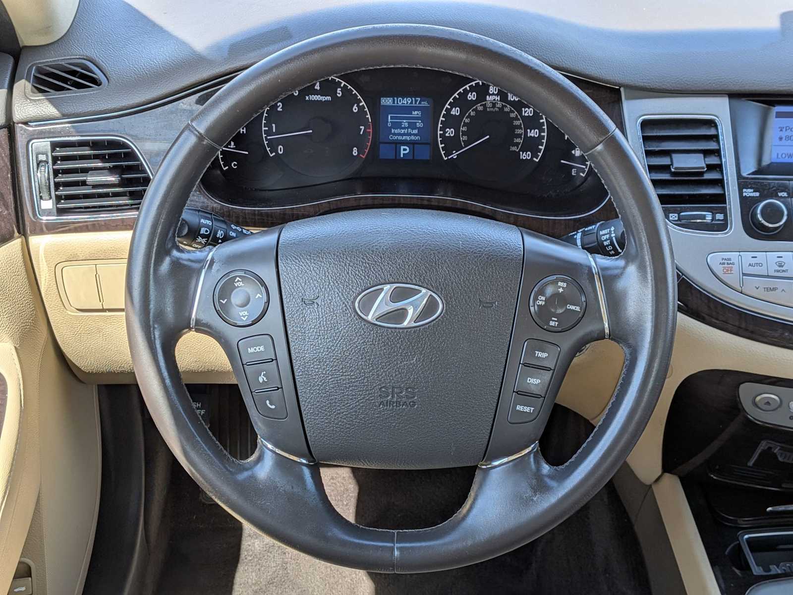 Thumbnail: 2011 Hyundai Genesis - 19