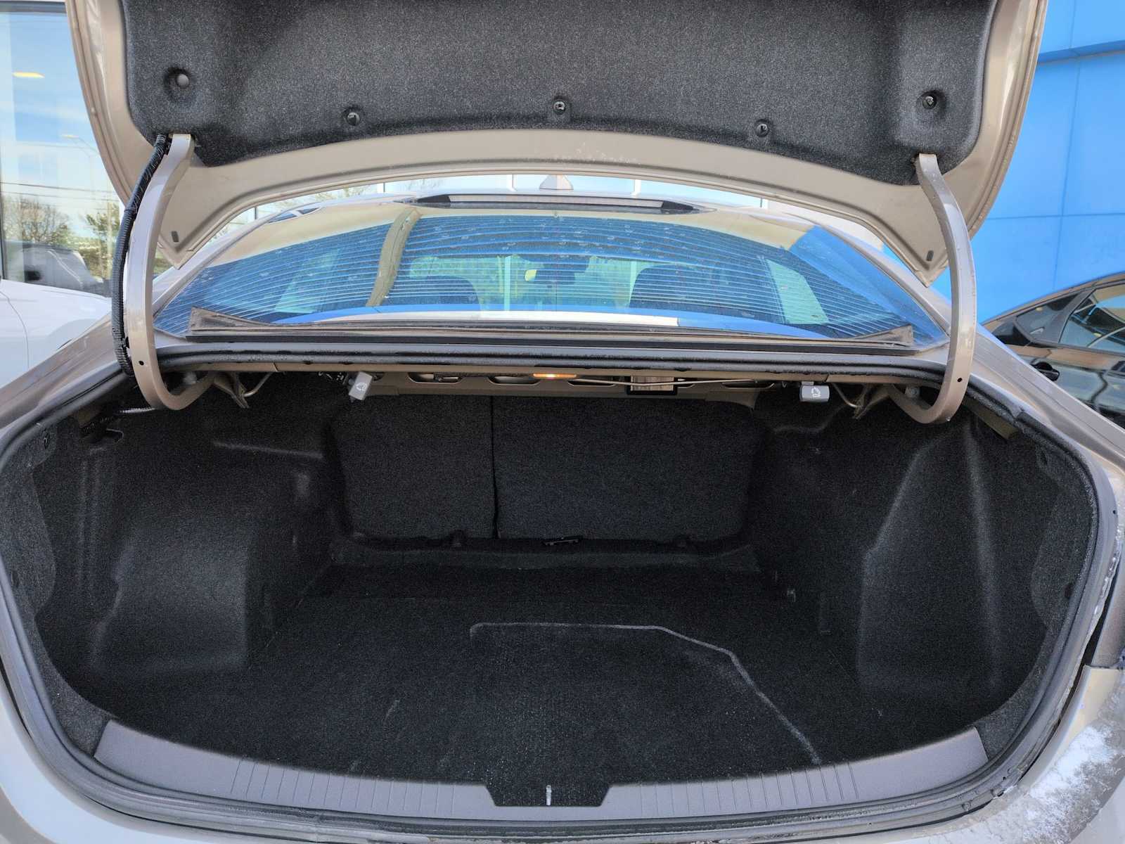 Thumbnail: 2023 Chevrolet Malibu - 31