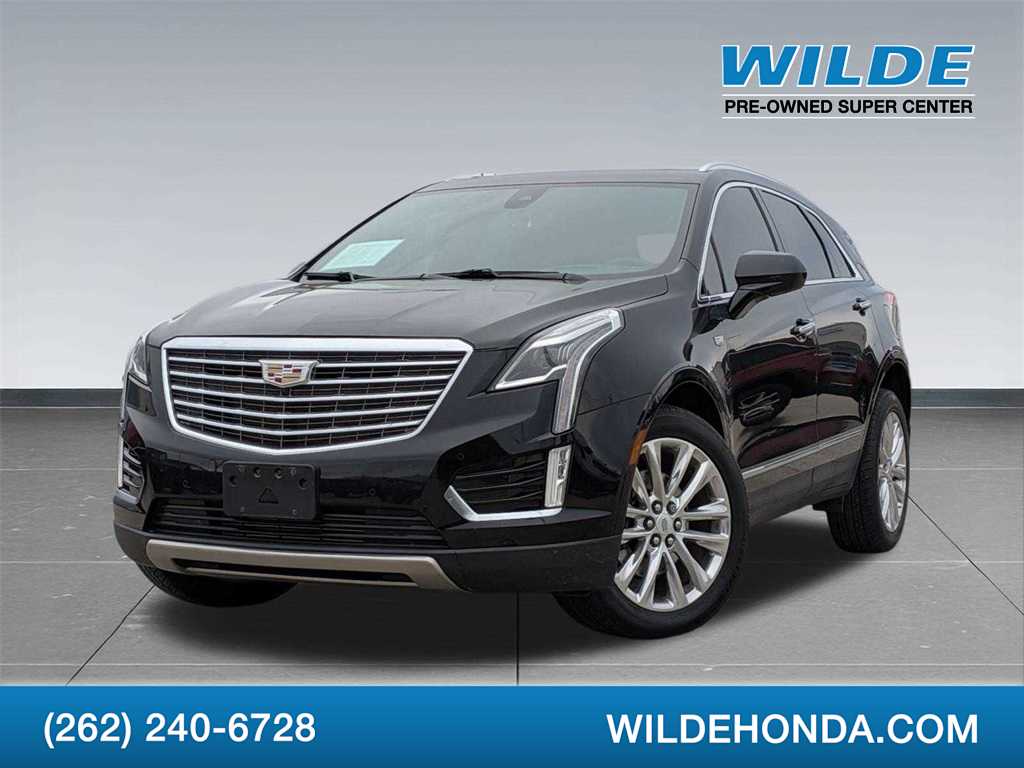 2017 Cadillac XT5 Platinum -
                  Waukesha, WI