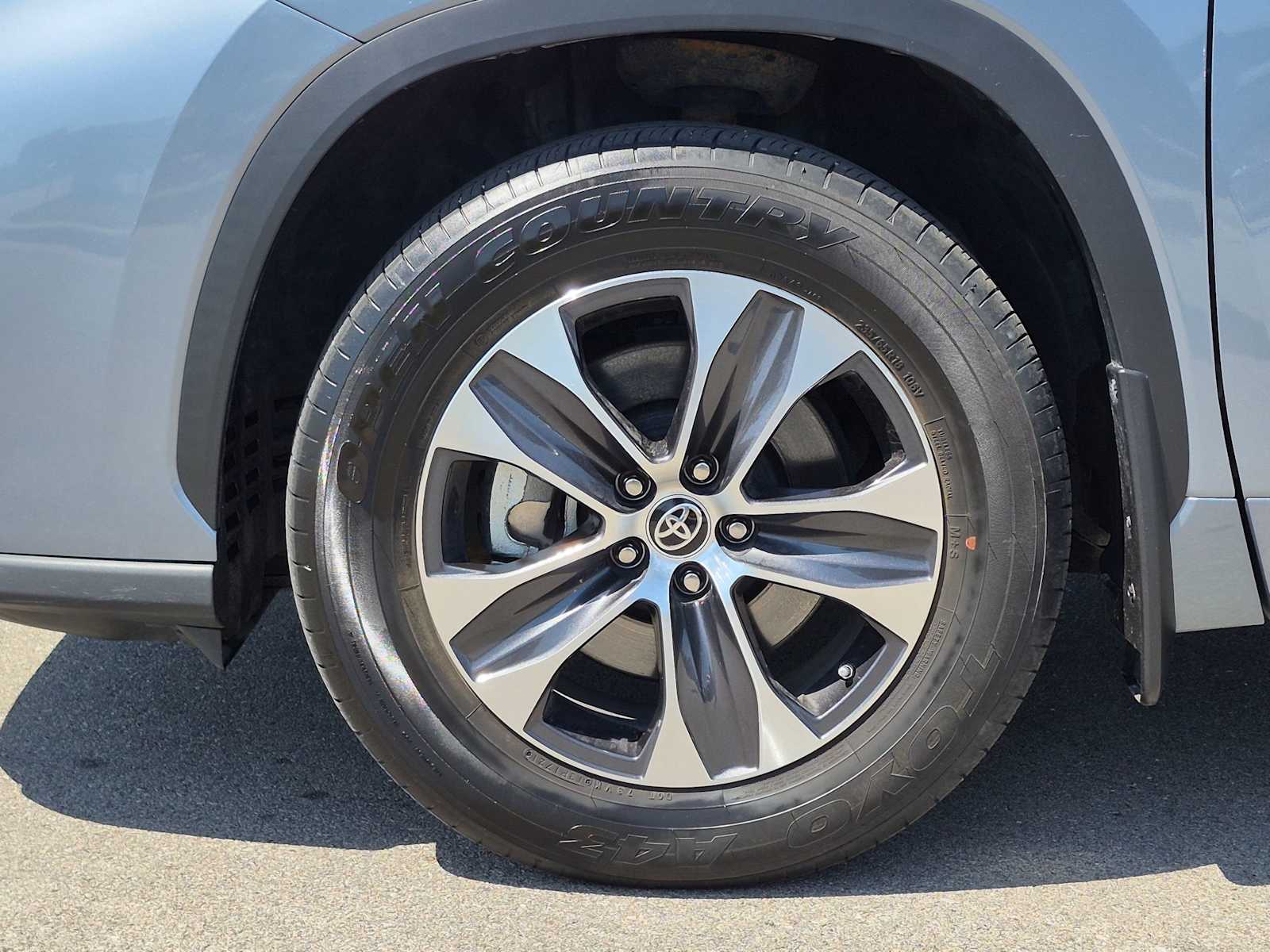Thumbnail: 2021 Toyota Highlander - 12