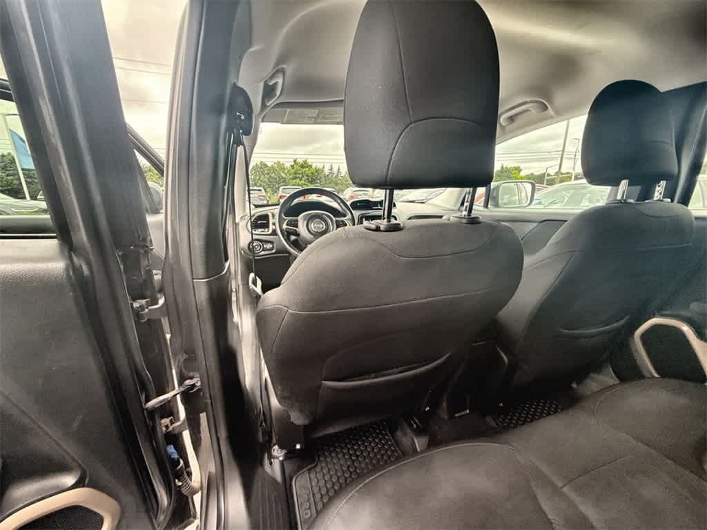 Thumbnail: 2017 Jeep Renegade - 17