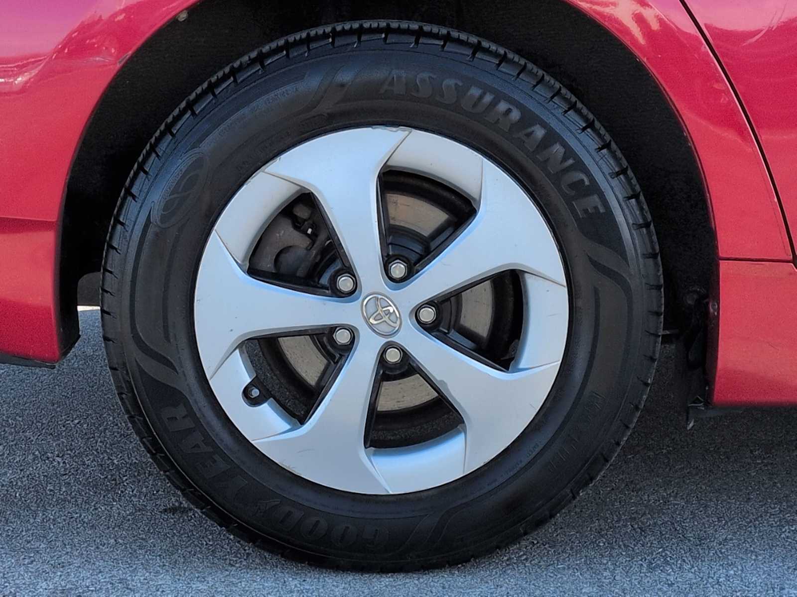 Thumbnail: 2012 Toyota Prius - 10