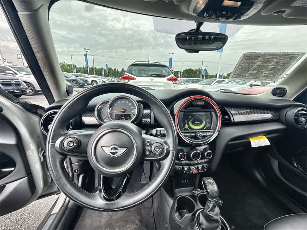 Thumbnail: 2017 MINI Cooper Hardtop - 14