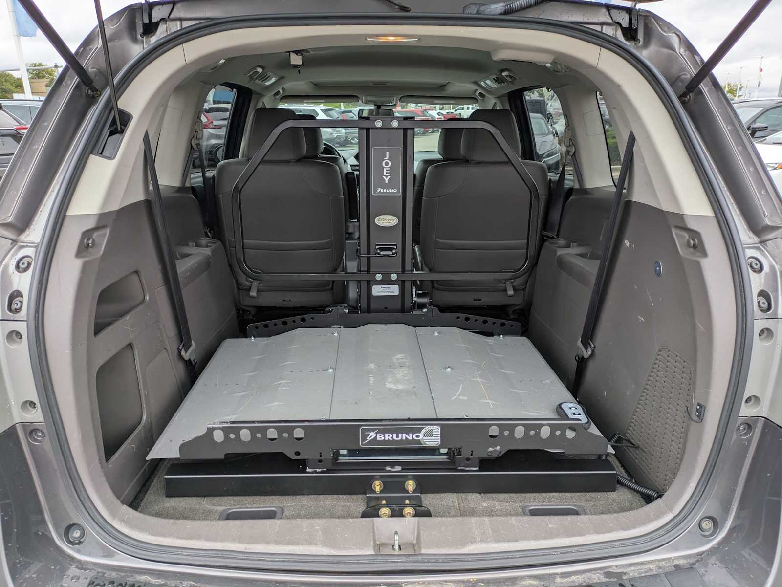 Thumbnail: 2014 Honda Odyssey - 34
