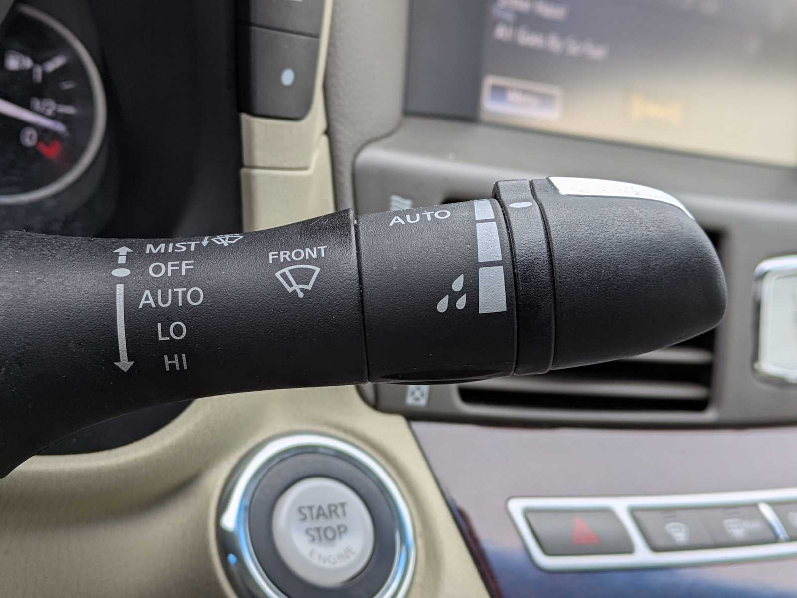 Thumbnail: 2016 INFINITI Q70 - 26