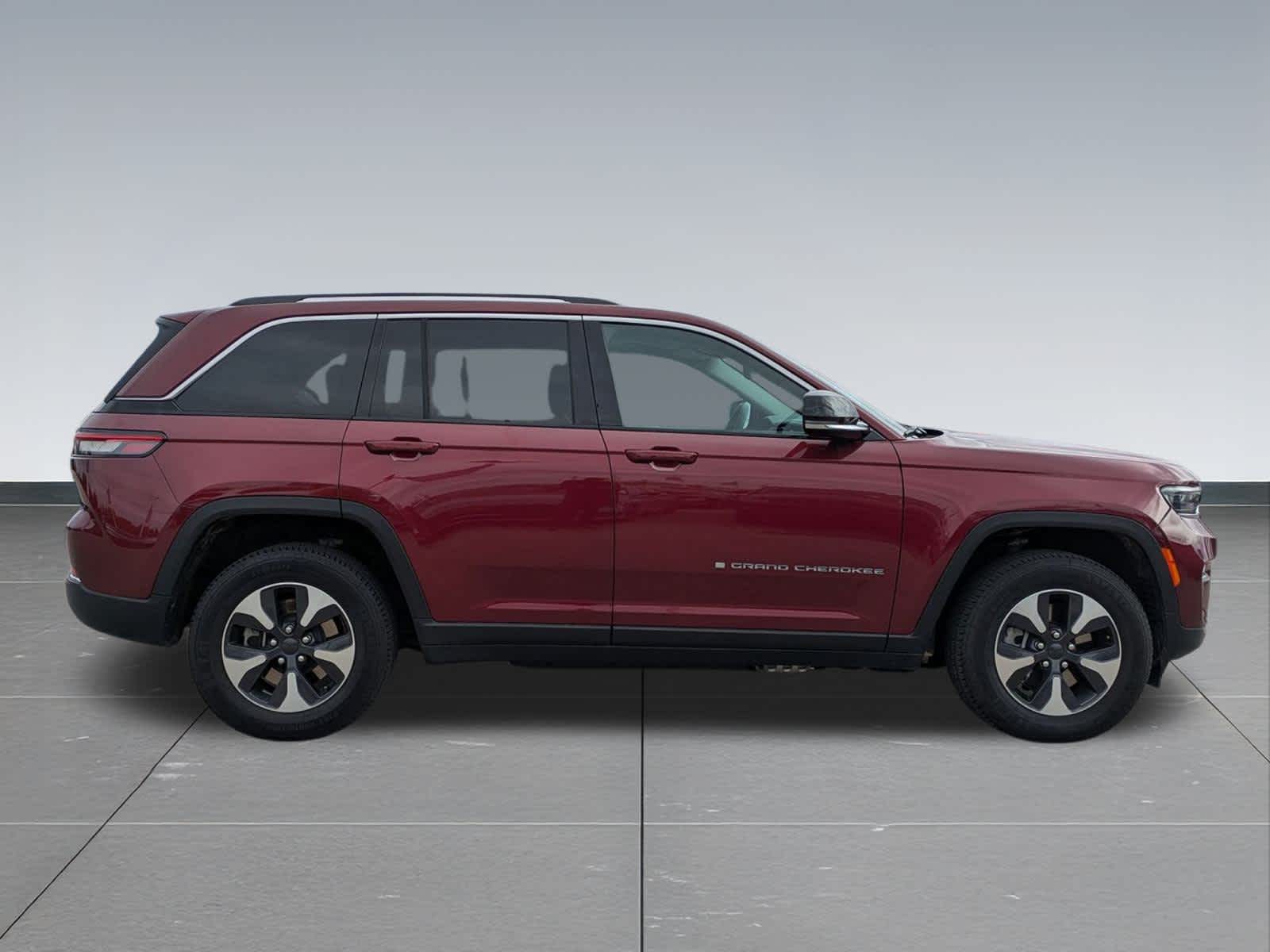 Thumbnail: 2024 Jeep Grand Cherokee - 7