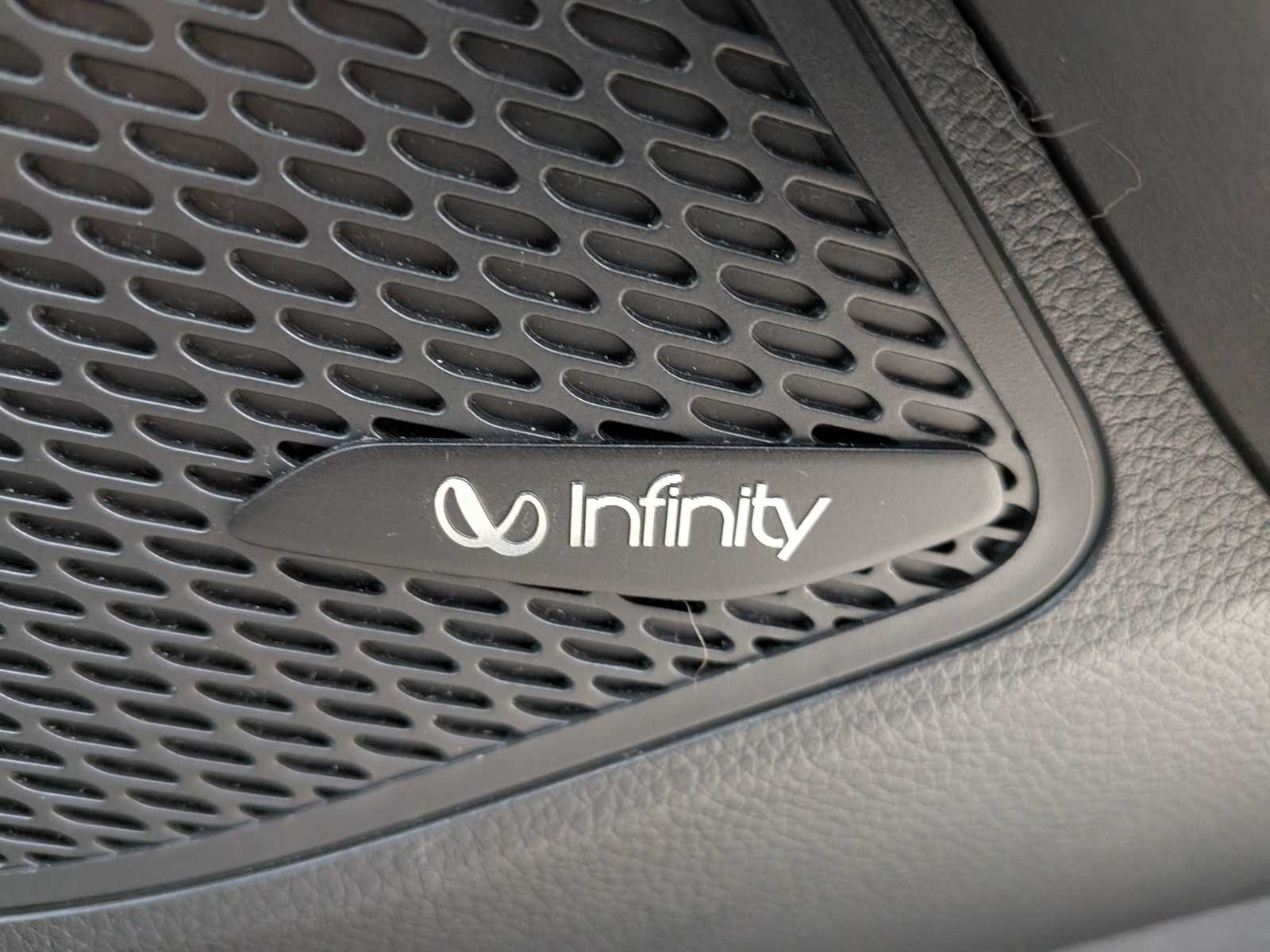 Thumbnail: 2017 Hyundai Santa Fe - 33