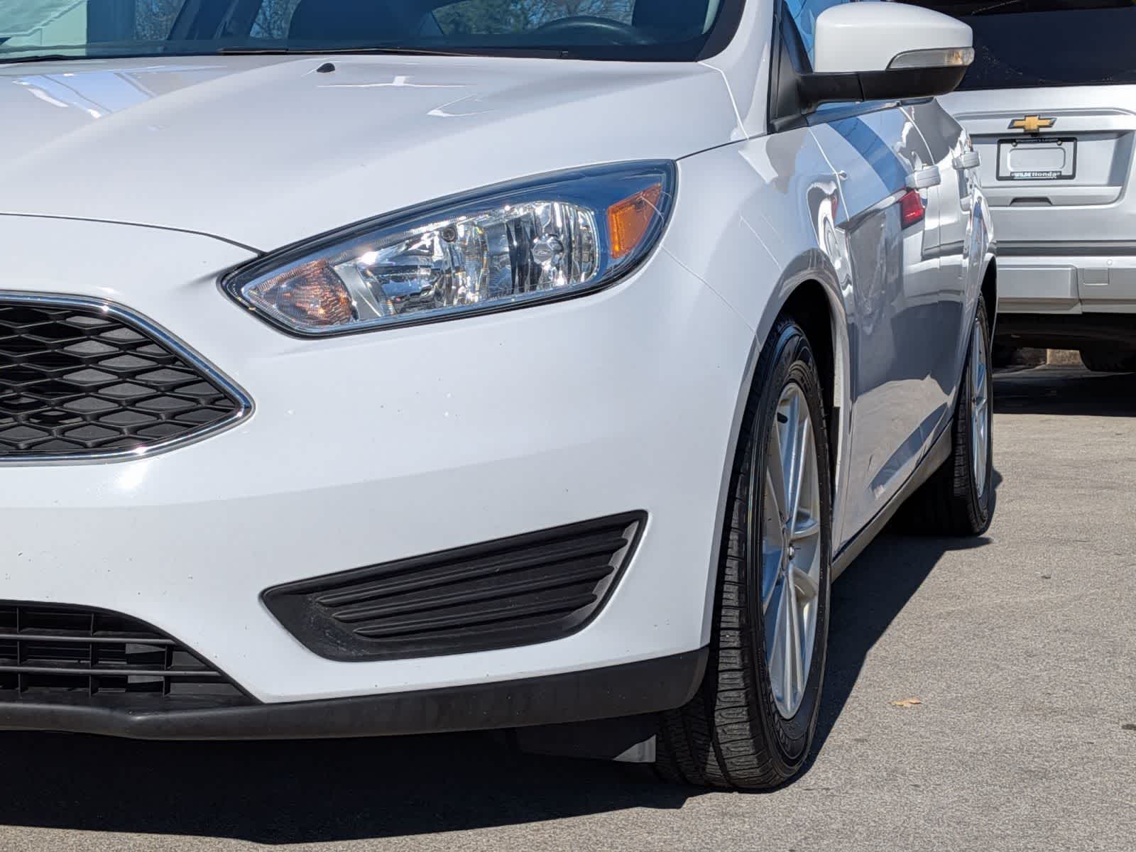 Thumbnail: 2016 Ford Focus - 10