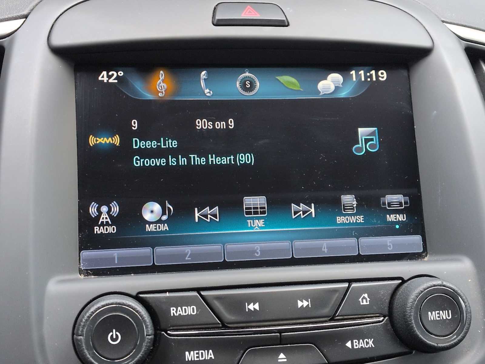 Thumbnail: 2016 Buick LaCrosse - 25