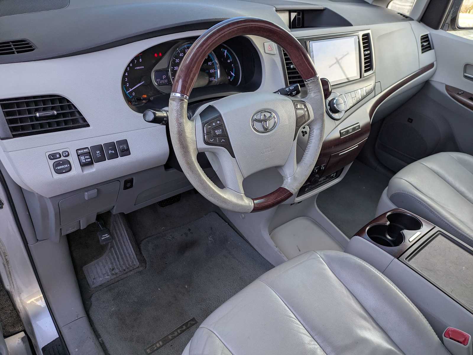 Thumbnail: 2012 Toyota Sienna - 2