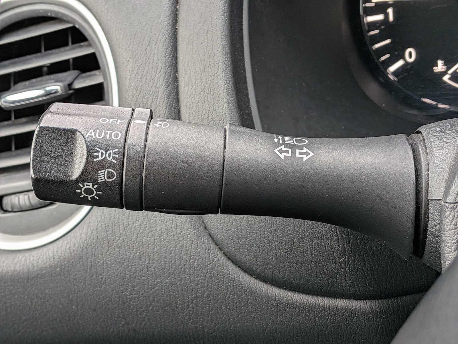 Thumbnail: 2015 Nissan Pathfinder - 25