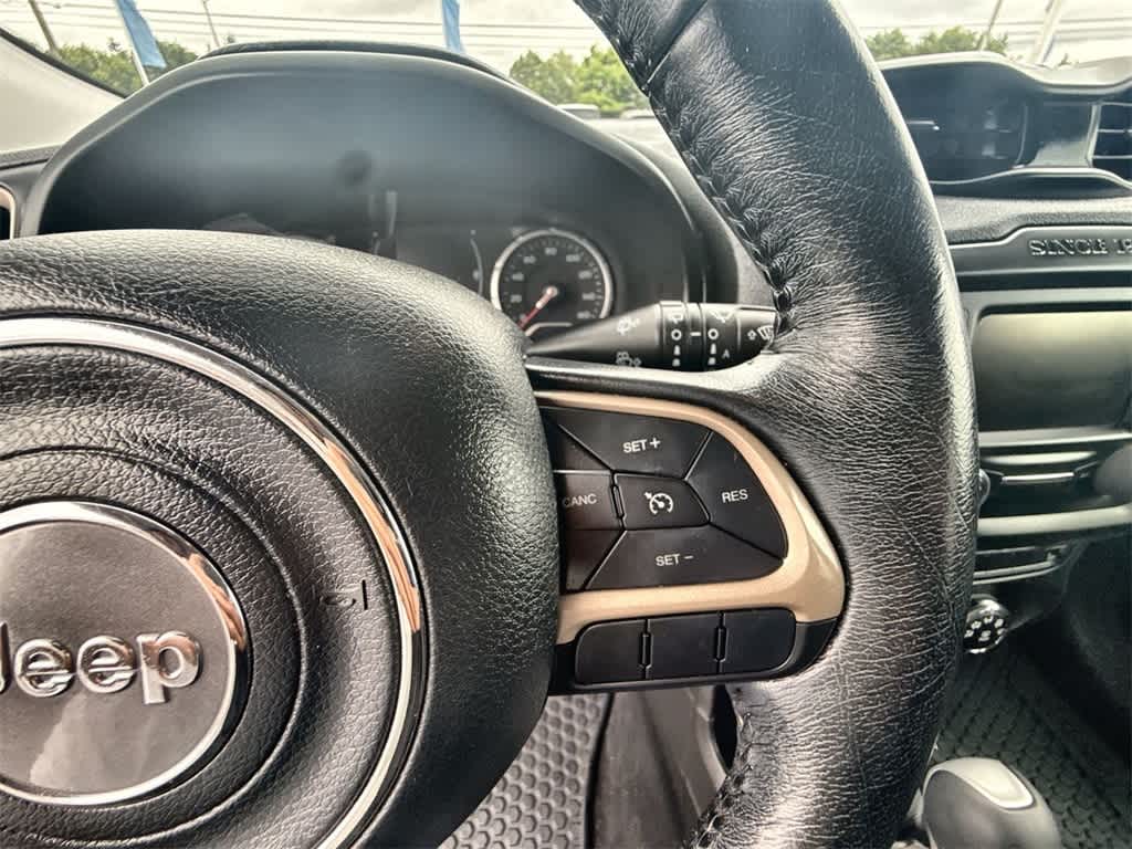 Thumbnail: 2017 Jeep Renegade - 23