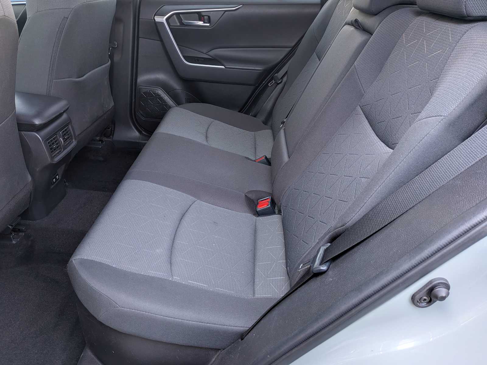 Thumbnail: 2021 Toyota RAV4 - 18