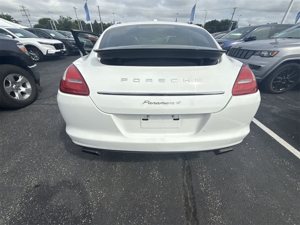 Thumbnail: 2012 Porsche Panamera - 12
