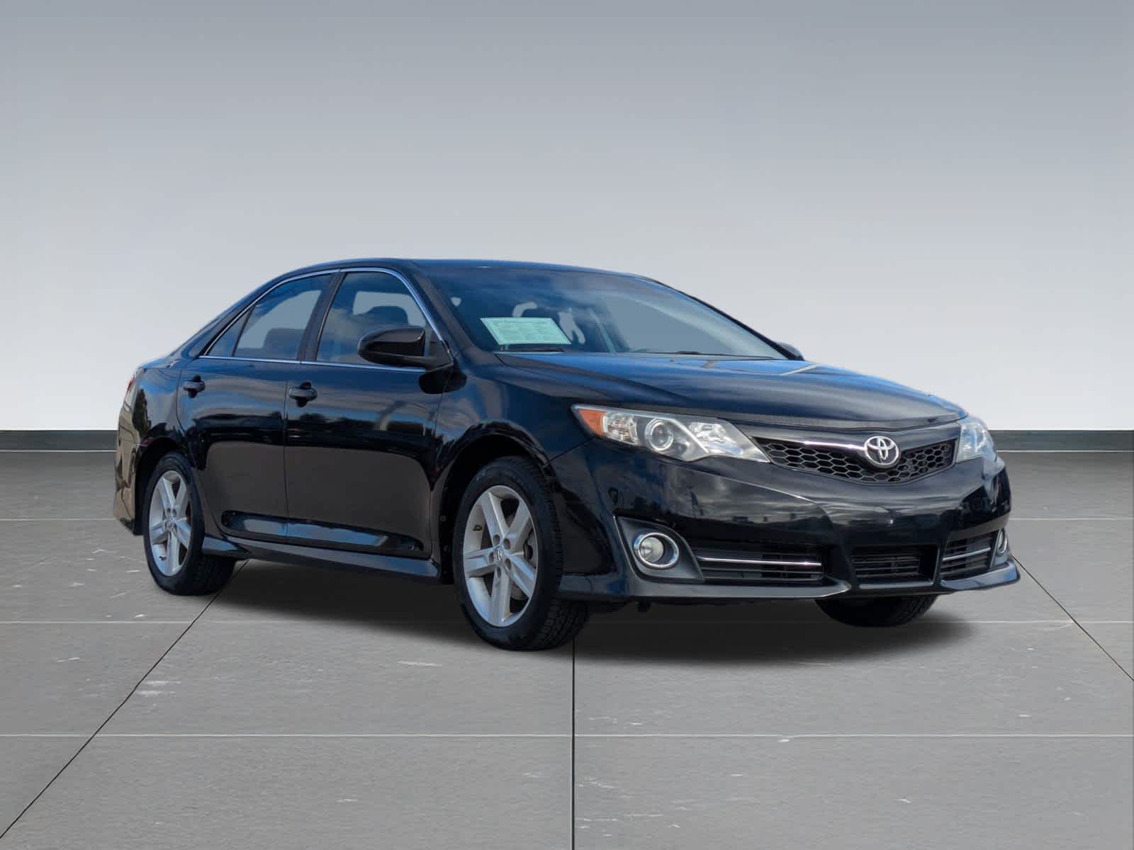Thumbnail: 2014 Toyota Camry - 8