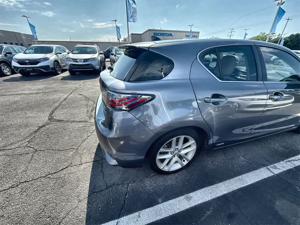 Thumbnail: 2015 Lexus CT - 6