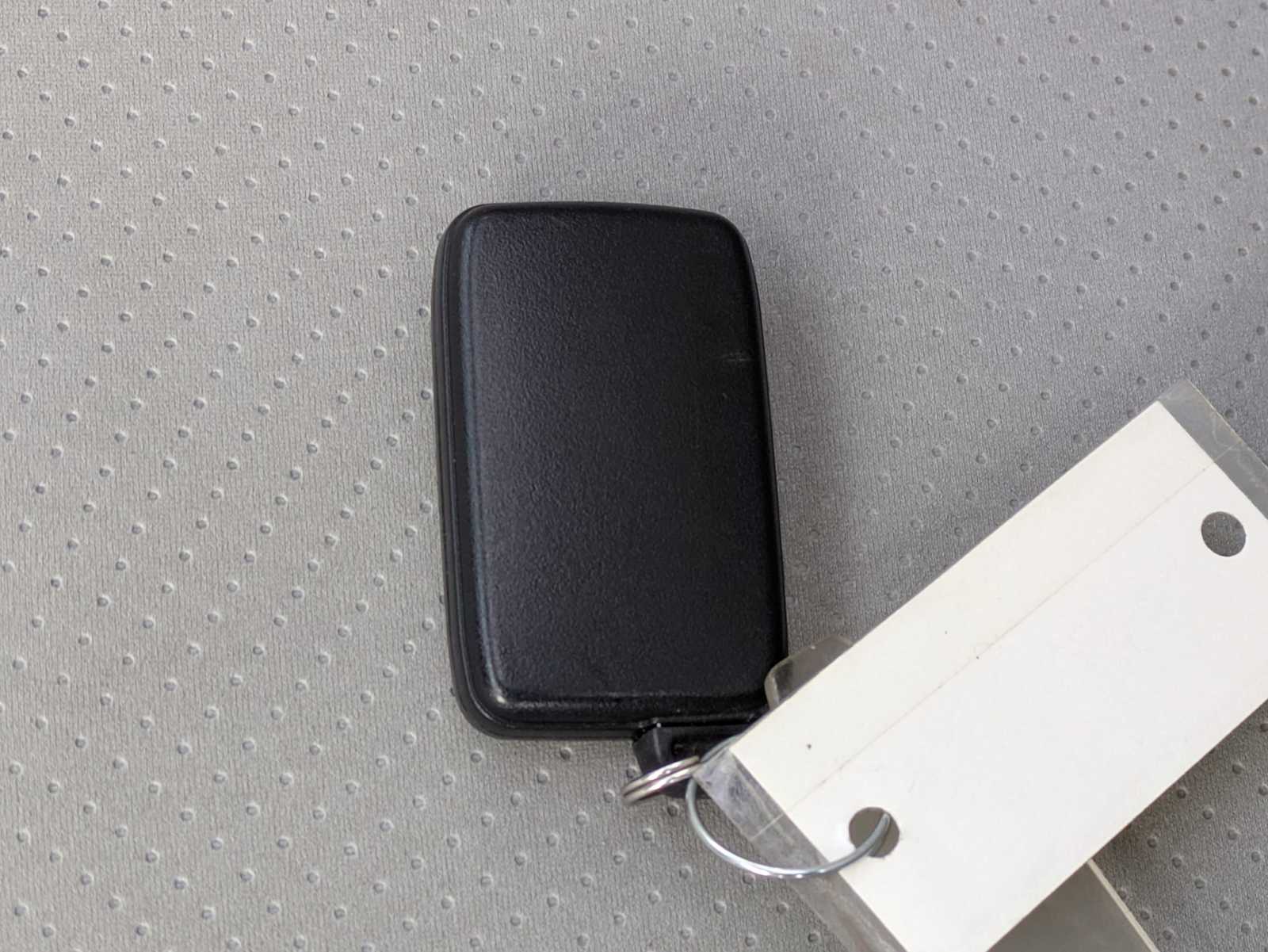 Thumbnail: 2014 Toyota Prius - 31