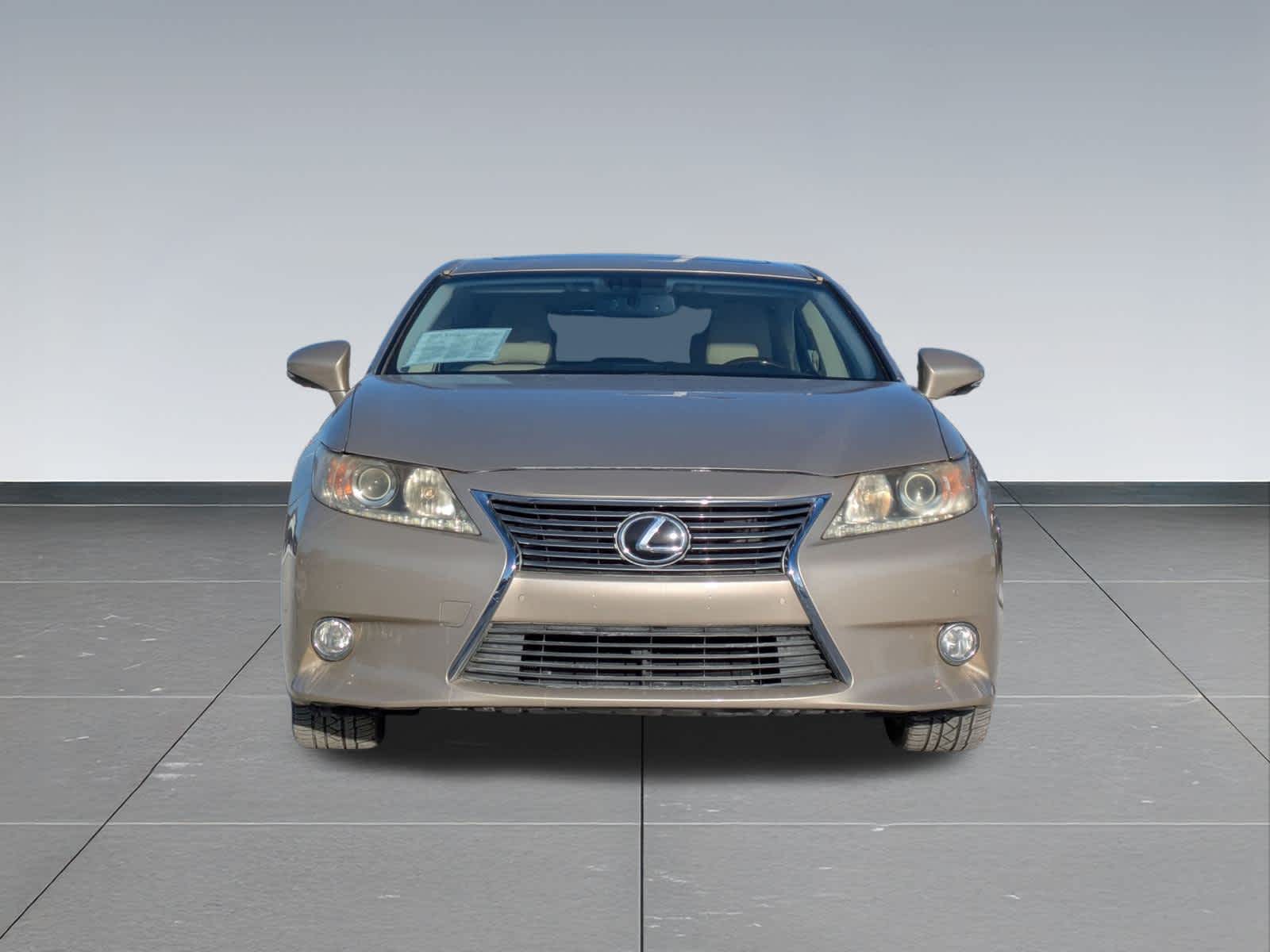Thumbnail: 2013 Lexus ES - 9