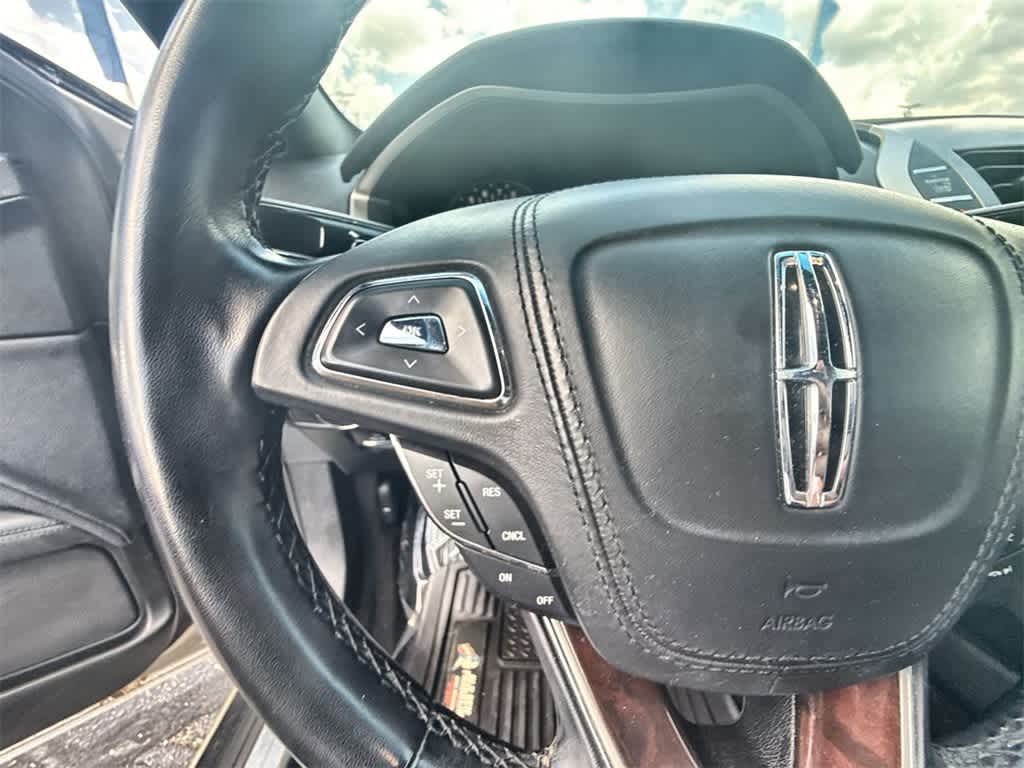 Thumbnail: 2017 Lincoln MKZ - 23