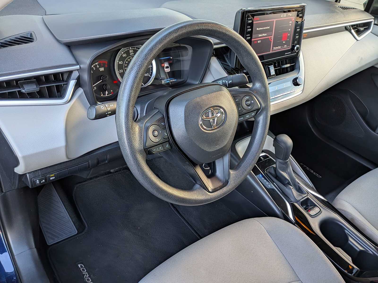 2022 Toyota Corolla LE photo 2