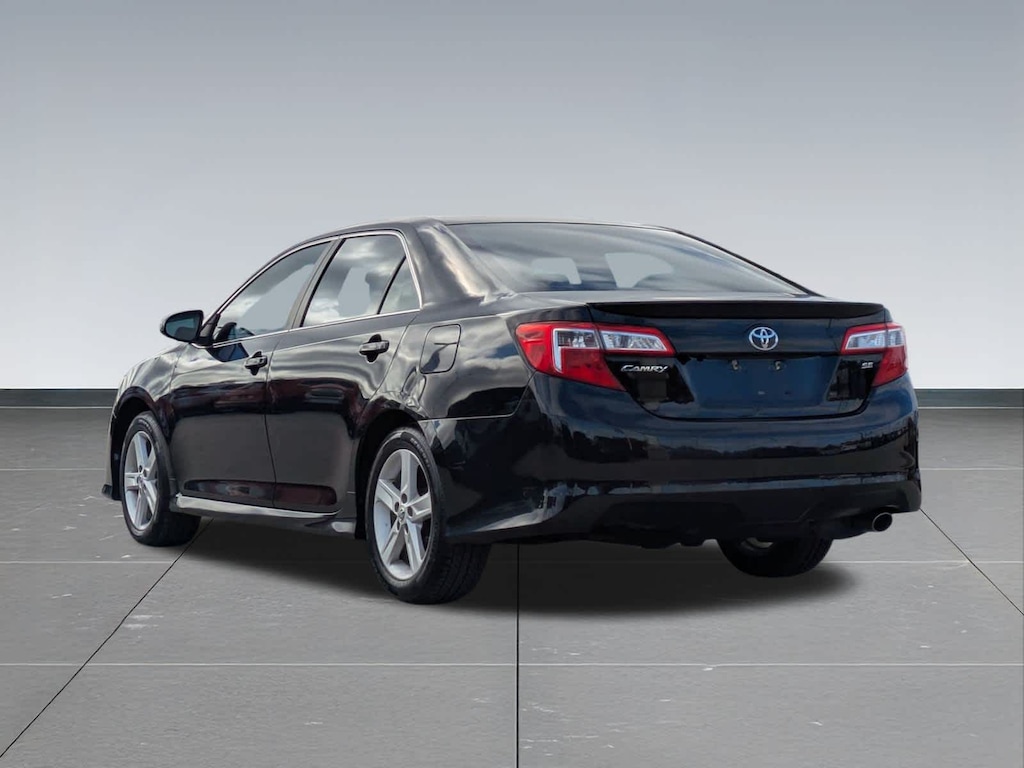 Used 2014 Toyota Camry L Sedan