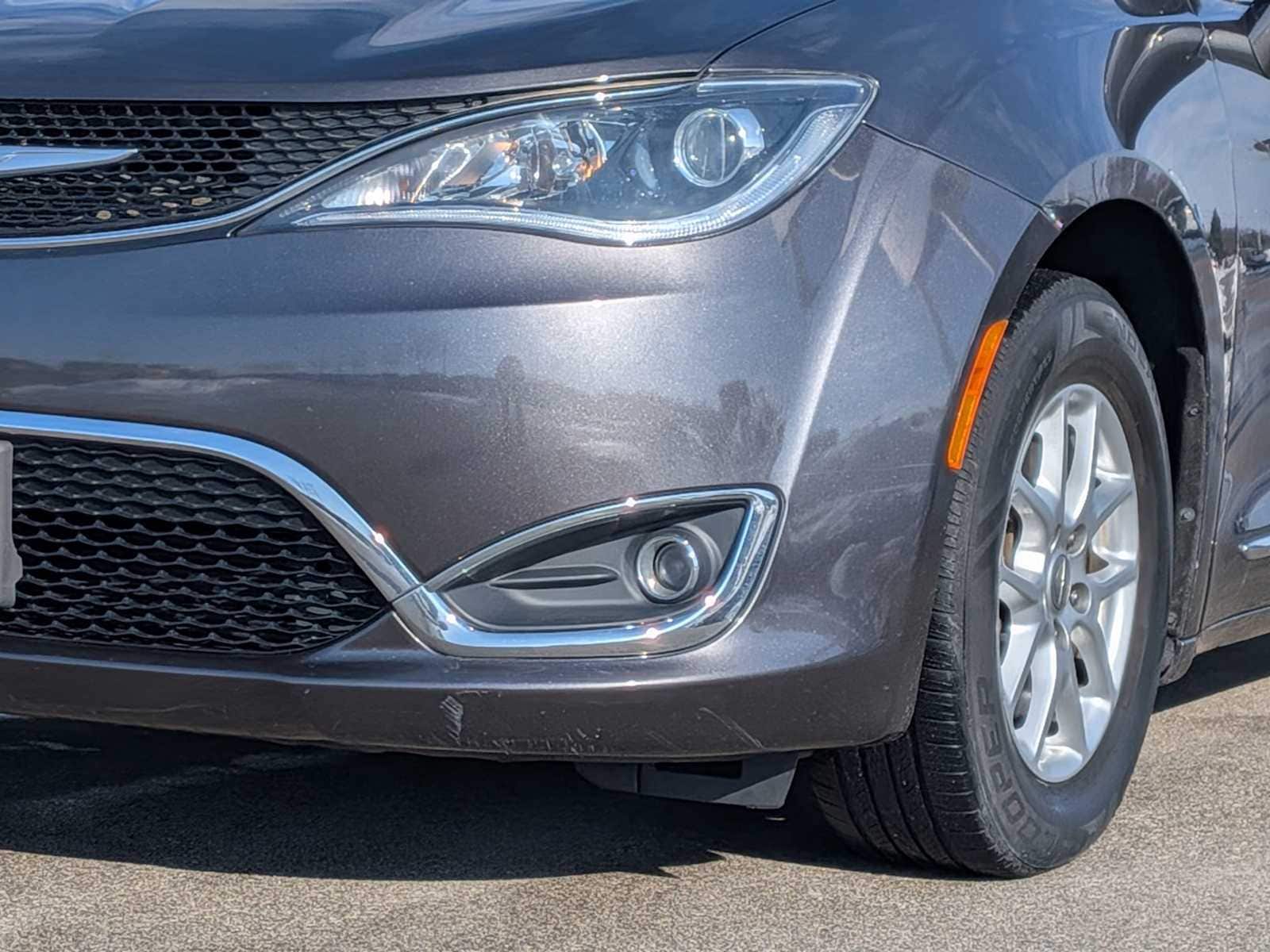 Thumbnail: 2020 Chrysler Pacifica - 10