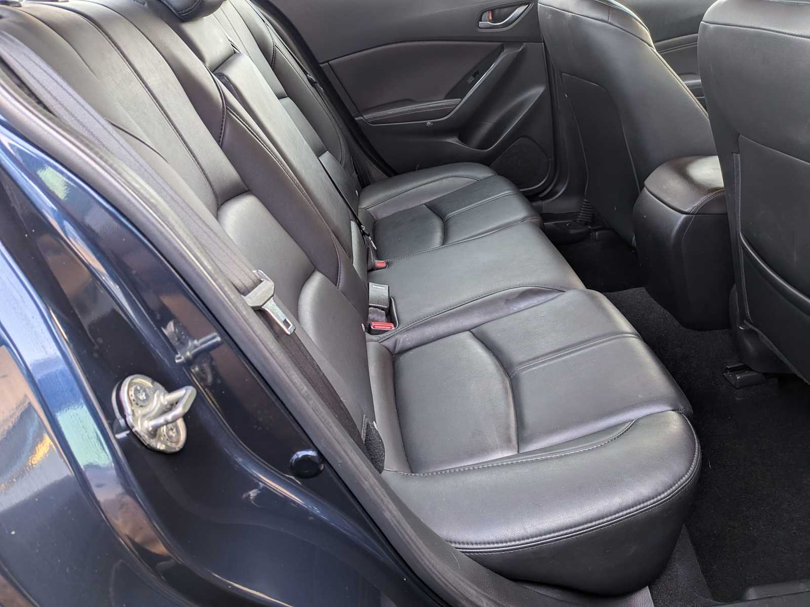 Thumbnail: 2018 Mazda Mazda3 - 17