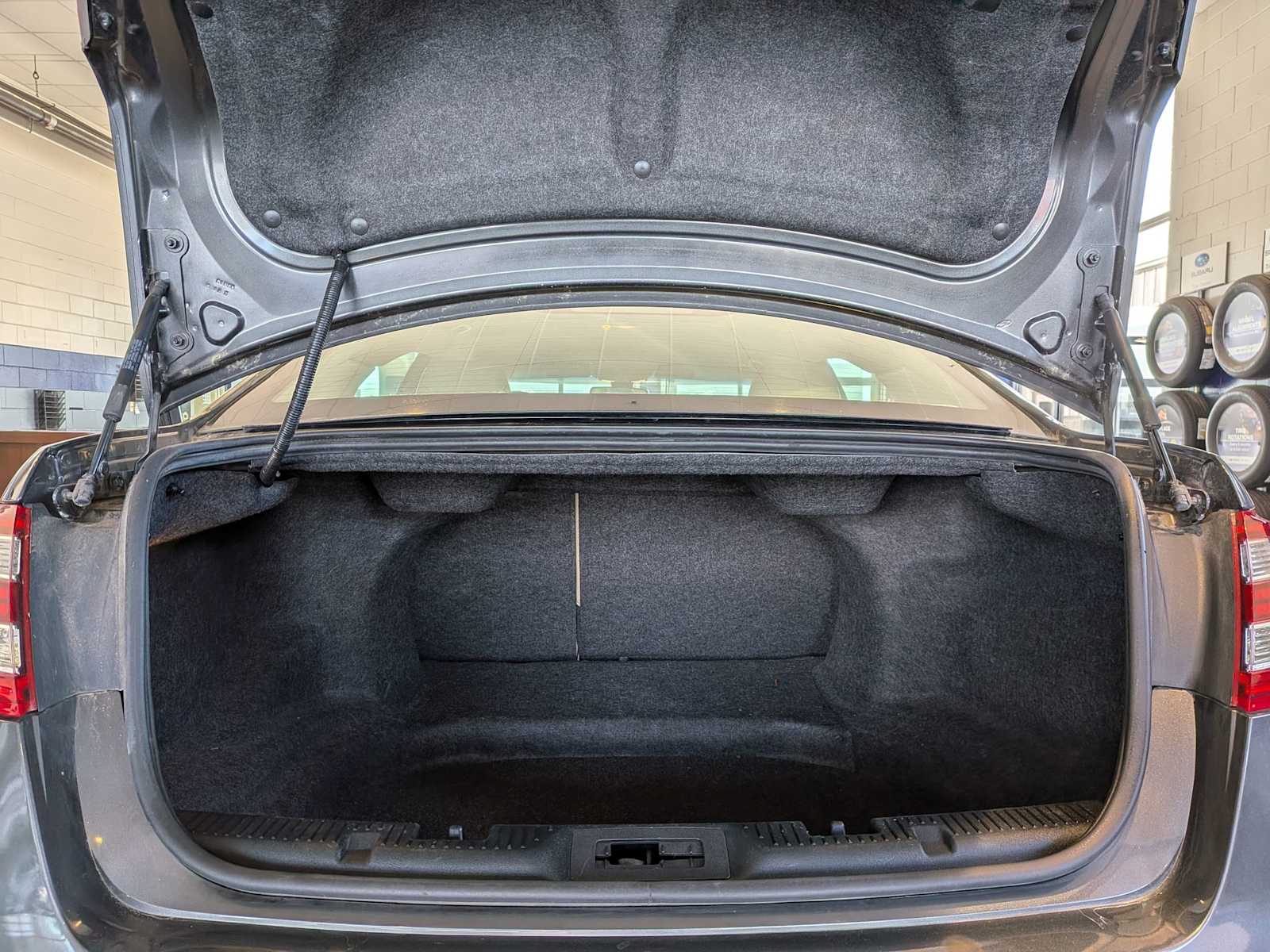 Thumbnail: 2015 Ford Taurus - 29