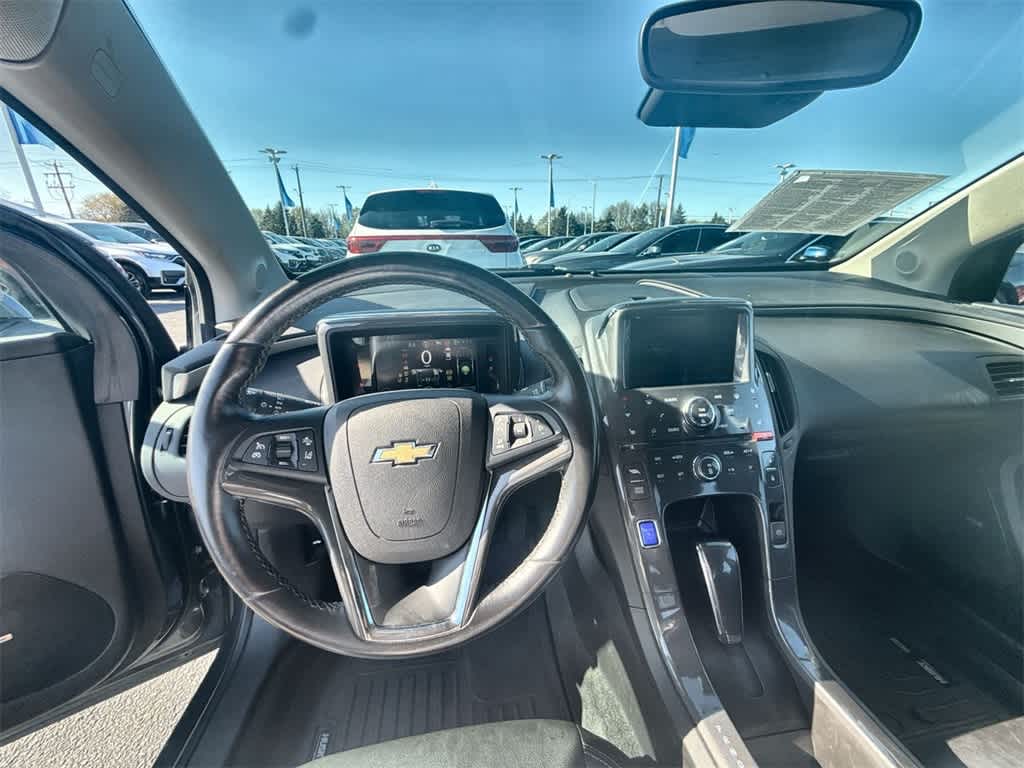 Thumbnail: 2013 Chevrolet Volt - 14