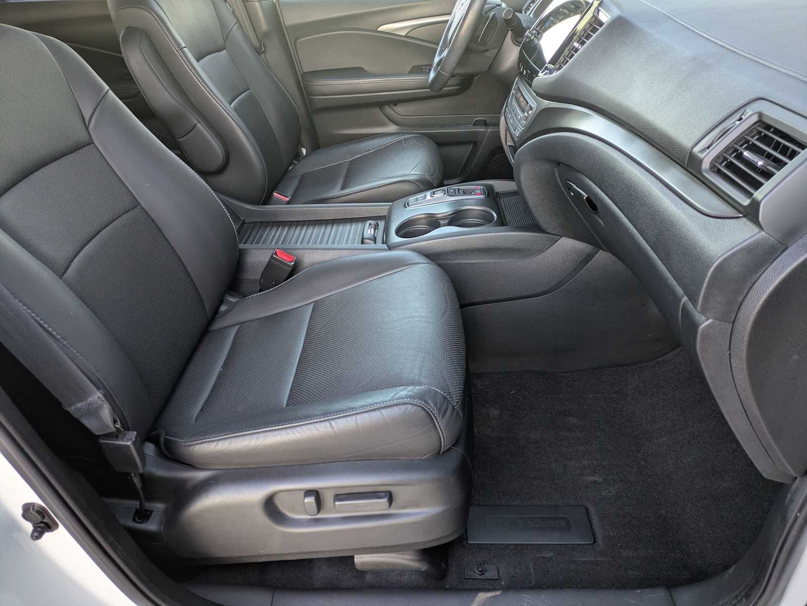 Thumbnail: 2023 Honda Passport - 22