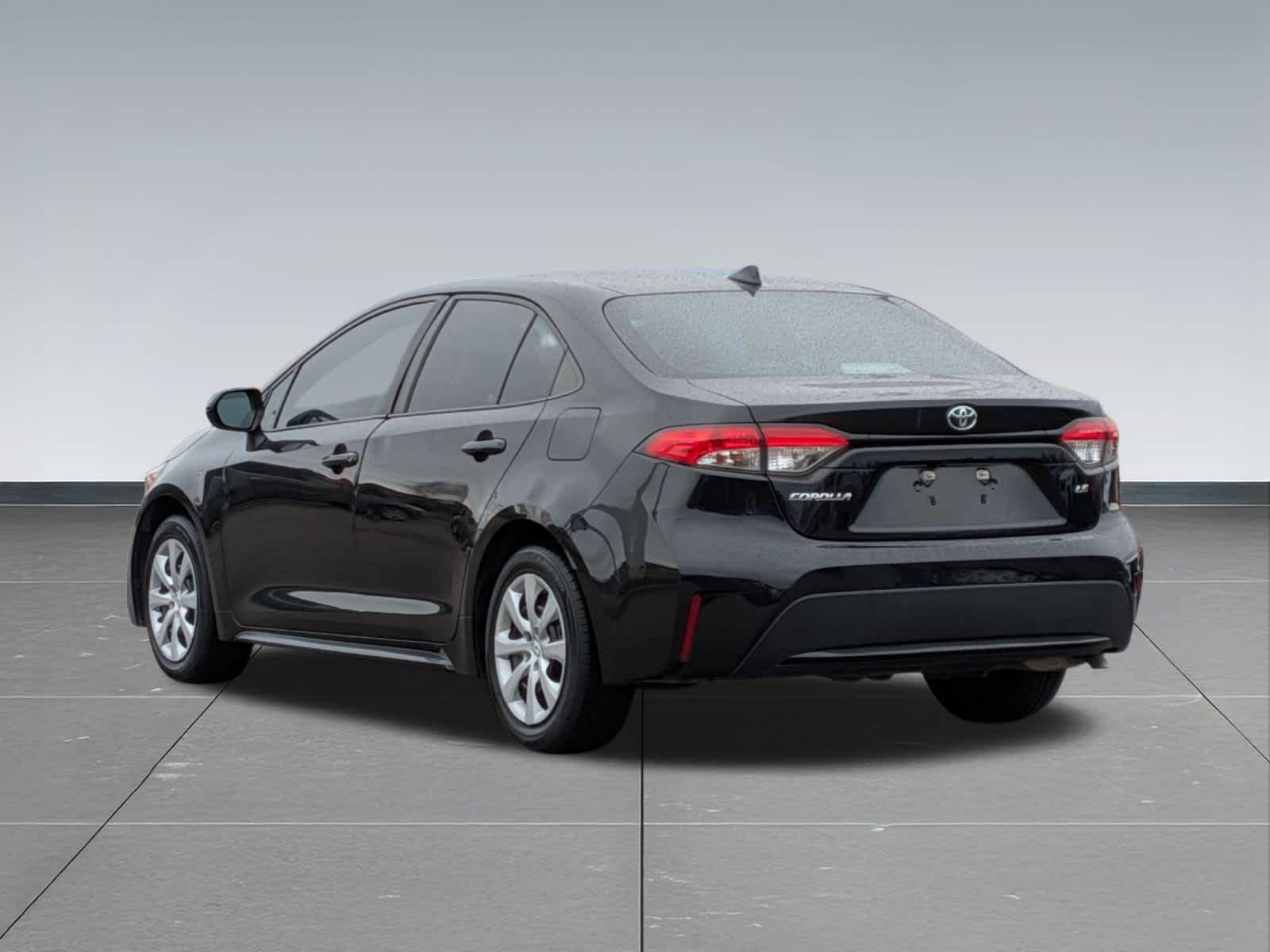 Thumbnail: 2022 Toyota Corolla - 4