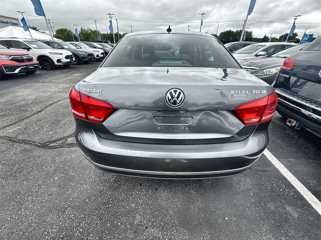 Thumbnail: 2013 Volkswagen Passat - 12