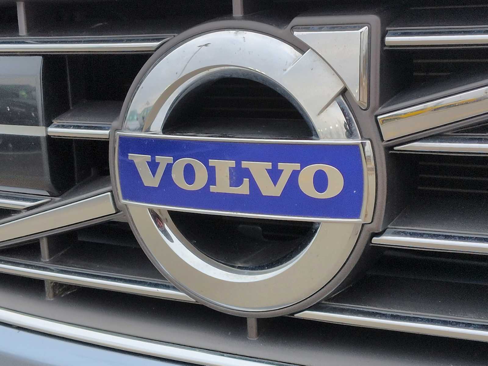 Thumbnail: 2017 Volvo S60 - 12