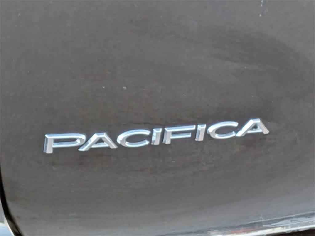 Thumbnail: 2017 Chrysler Pacifica - 12