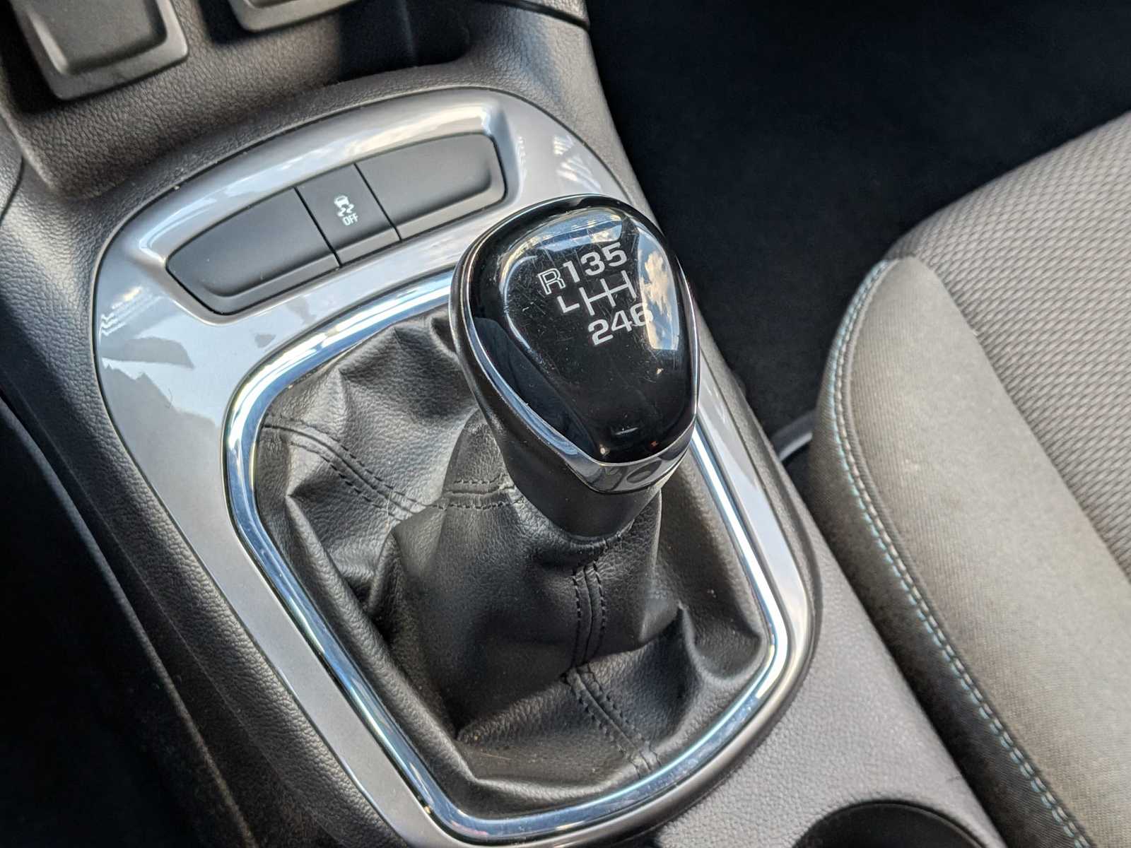 Thumbnail: 2017 Chevrolet Cruze - 29