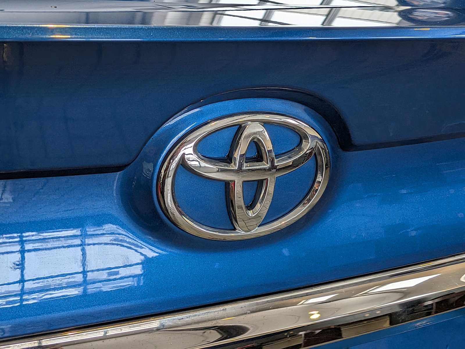 Thumbnail: 2016 Toyota Camry - 10