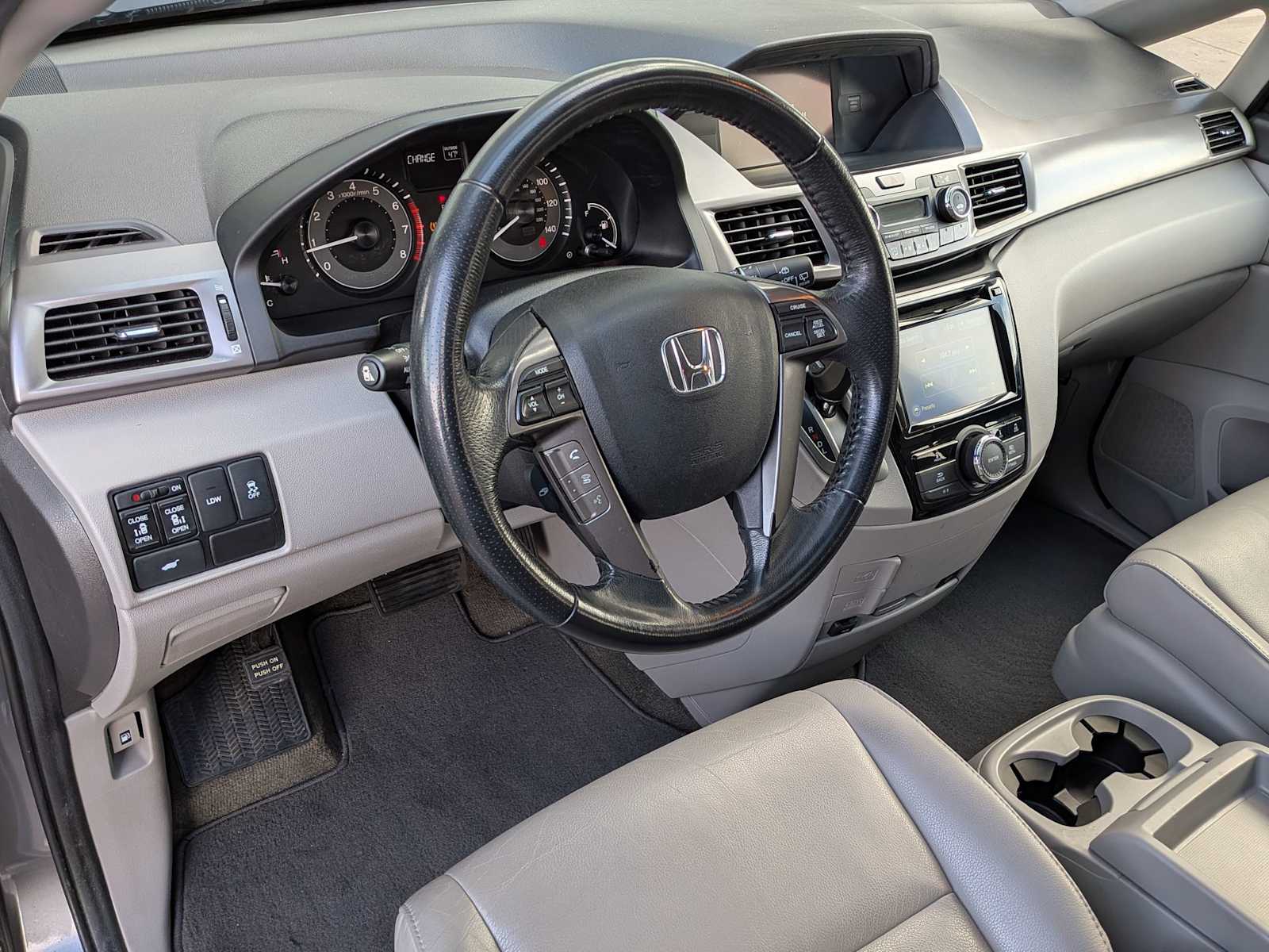 Thumbnail: 2014 Honda Odyssey - 2