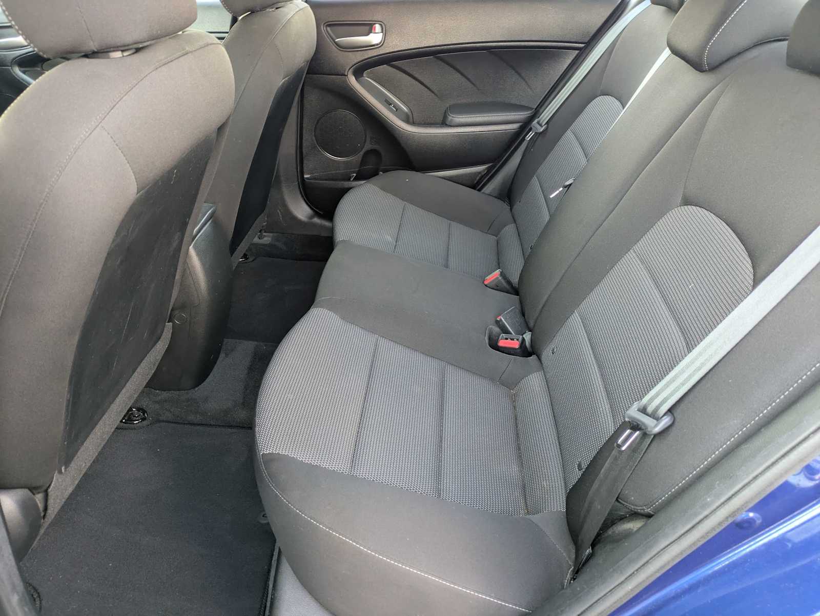 Thumbnail: 2018 Kia Forte - 17