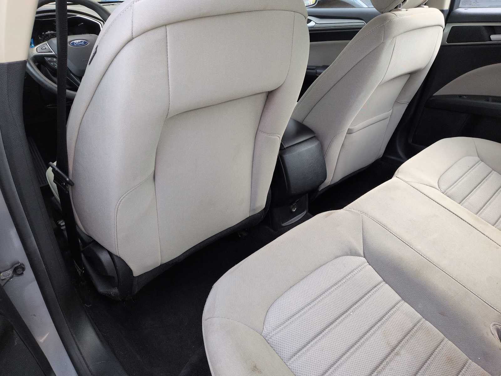 Thumbnail: 2020 Ford Fusion - 17