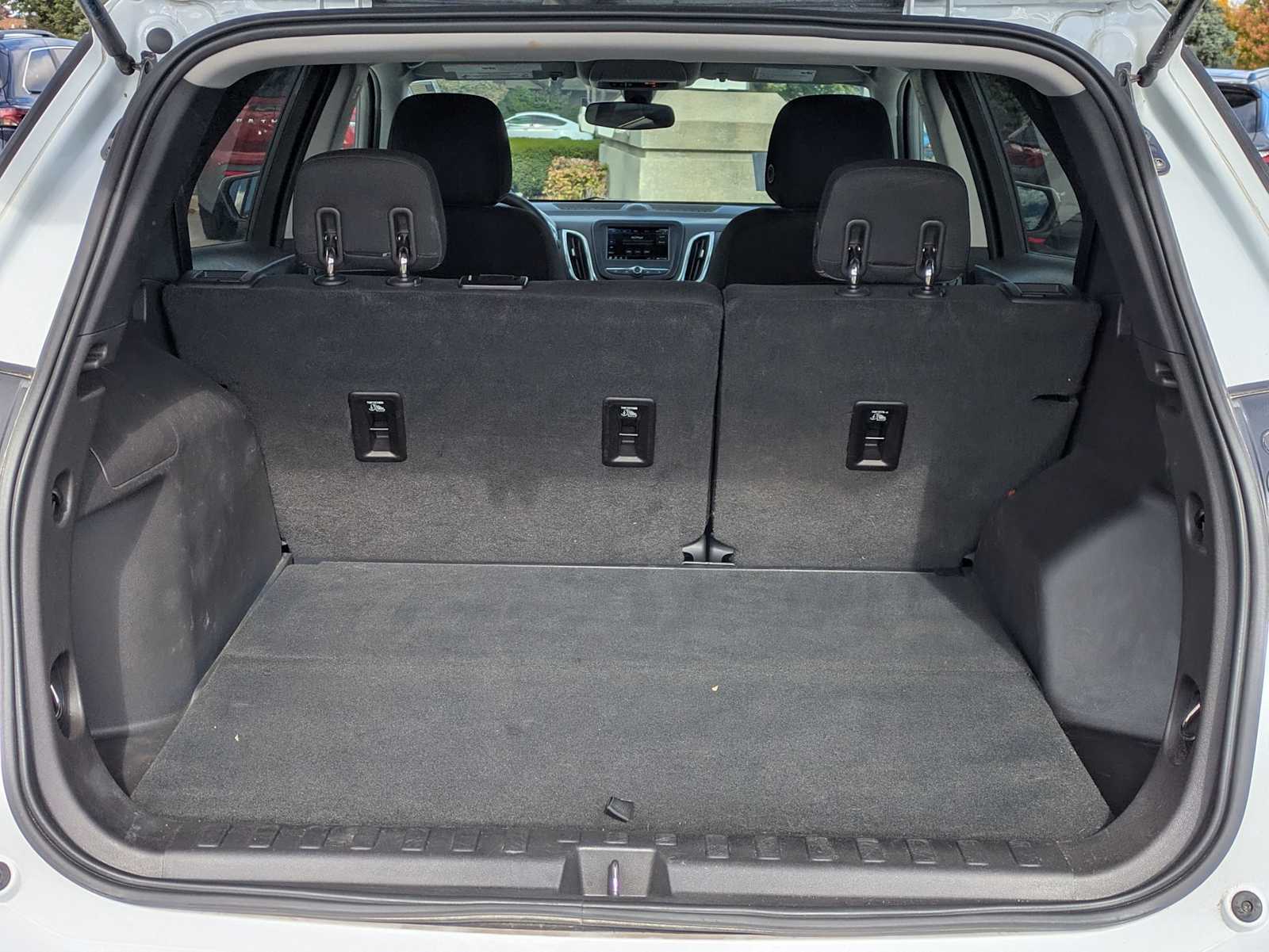 Thumbnail: 2019 Chevrolet Equinox - 31