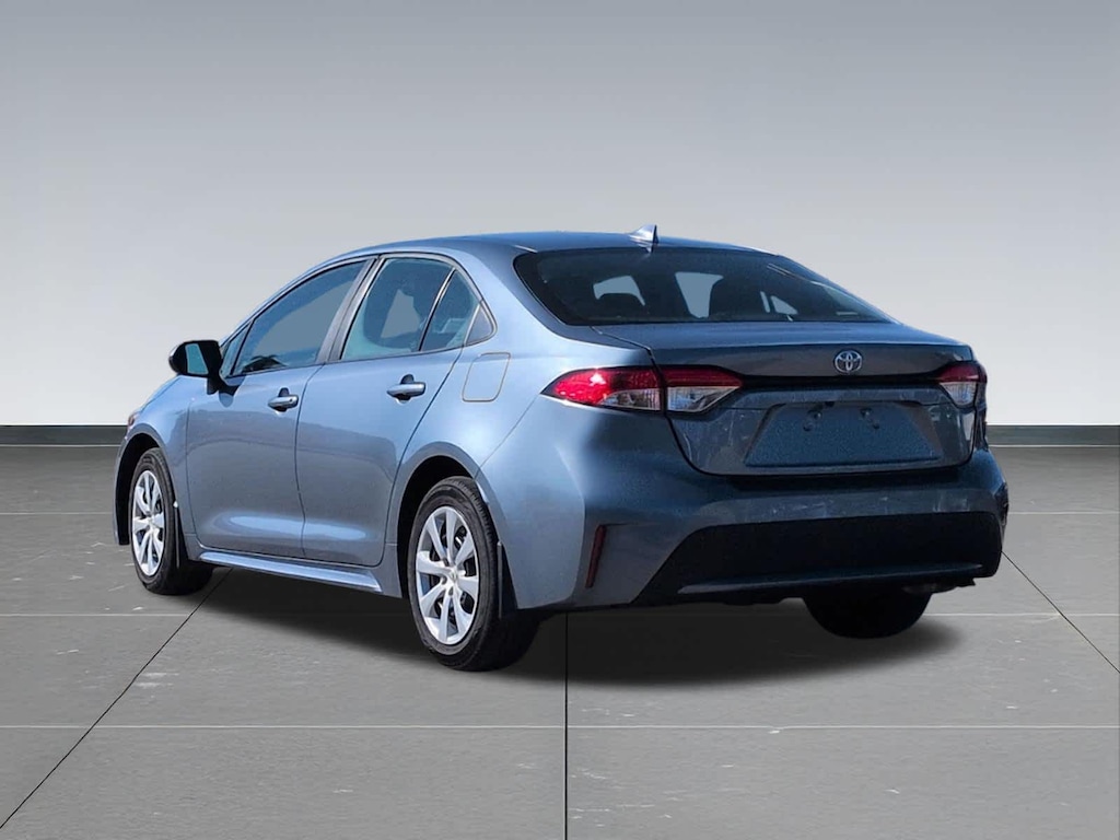 Used 2022 Toyota Corolla LE Sedan