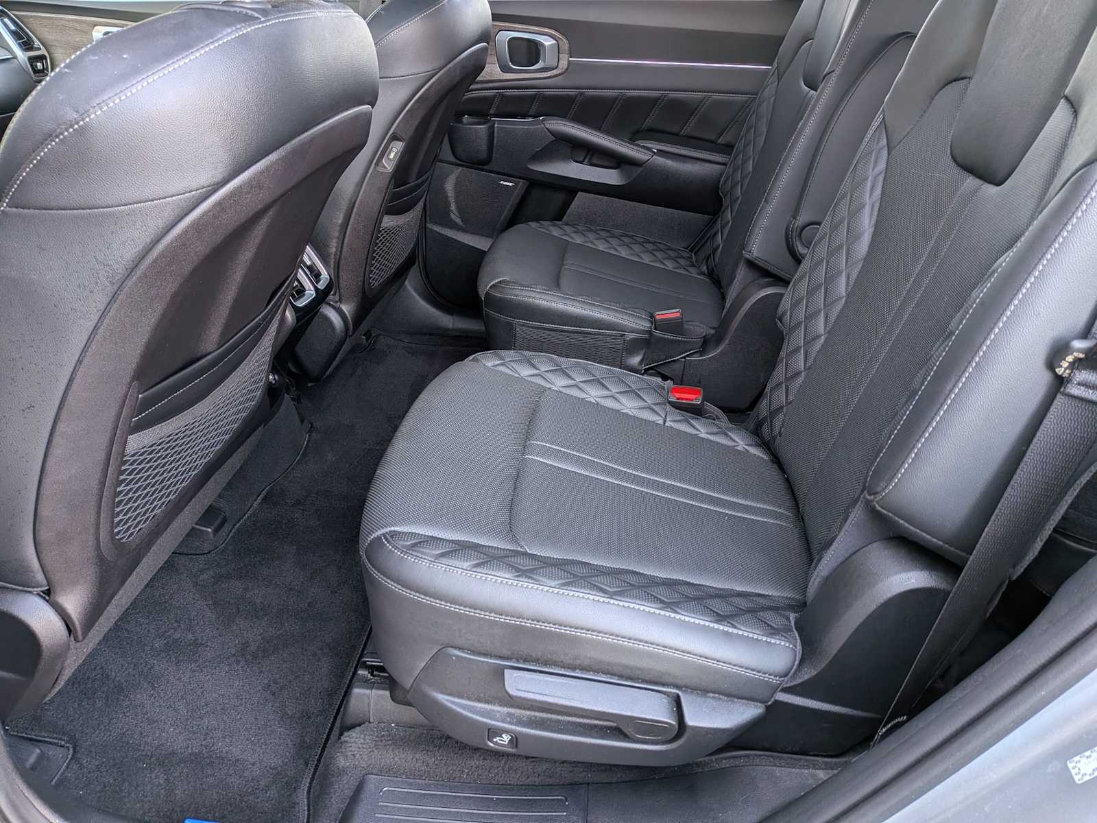 Thumbnail: 2021 Kia Sorento - 17