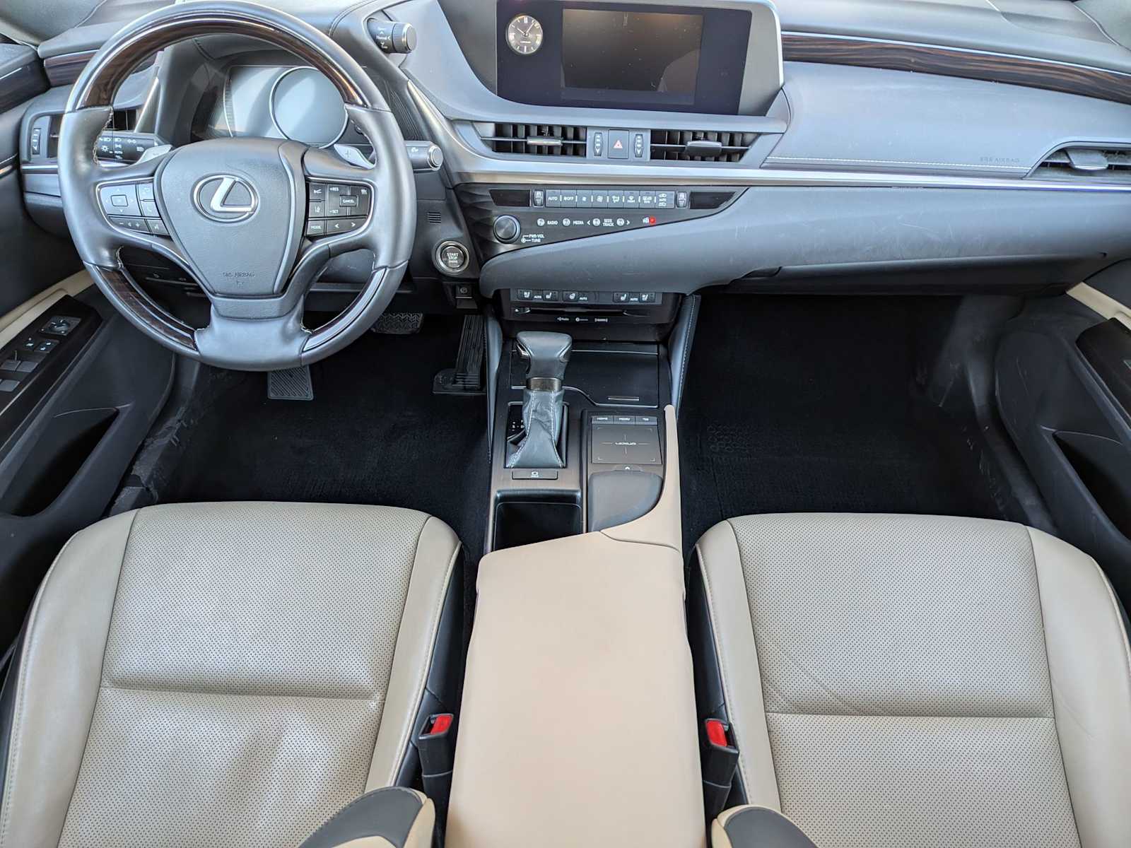 Thumbnail: 2019 Lexus ES - 14