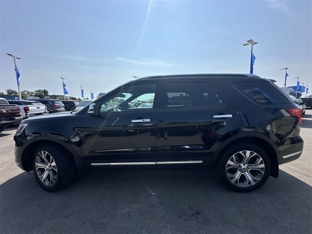 Used 2018 Ford Explorer Platinum with VIN 1FM5K8HT8JGA30770 for sale in Waukesha, WI