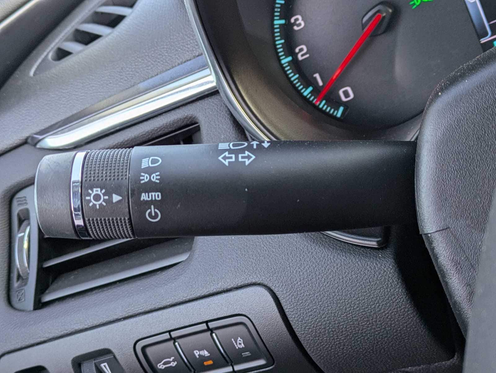 Thumbnail: 2015 Chevrolet Impala - 25