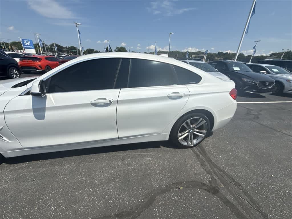 Thumbnail: 2017 BMW 4 Series - 4